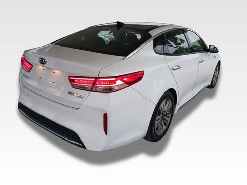 Used 2018 Kia Optima EX w/ Technology Package FWD image 4