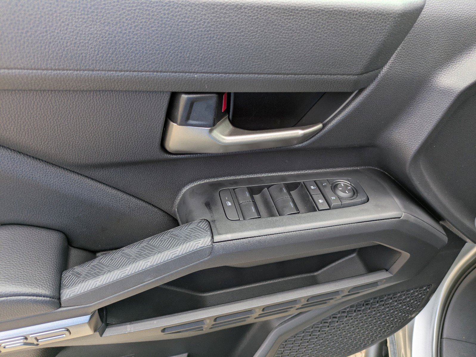 New 2025 Toyota Tacoma TRD Off-Road AWD/4WD image 12
