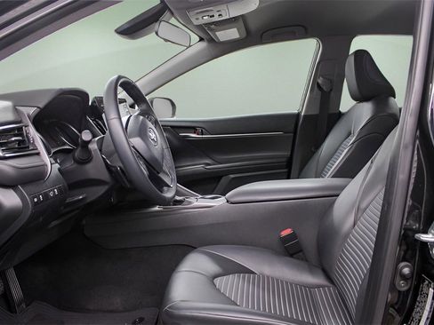 Used 2021 Toyota Camry SE image 20