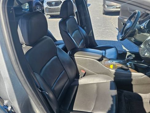 Used 2024 Chevrolet Malibu LT FWD image 13