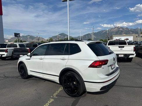 Used 2024 Volkswagen Tiguan SE R-Line AWD/4WD image 8