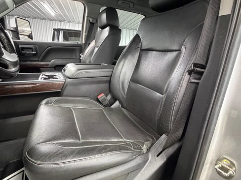 Used 2019 GMC Sierra 2500 SLT w/ Duramax Plus Package image 8