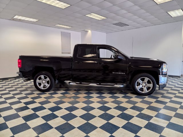 Used 2018 Chevrolet Silverado 1500 LT w/ All Star Edition RWD image 9