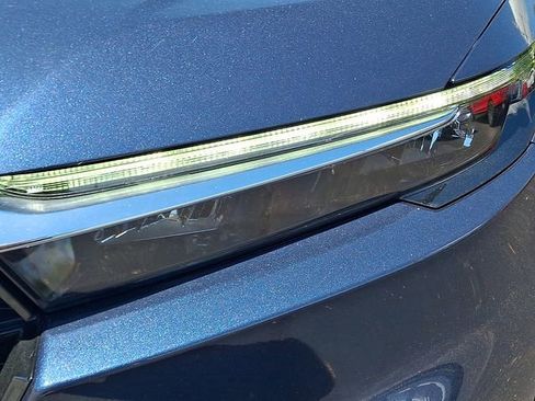 Used 2025 Honda CR-V EX image 9