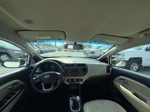 Used 2012 Kia Rio EX FWD image 2
