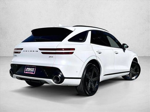 Used 2023 Genesis GV70 2.5T w/ Sport Prestige Package image 2