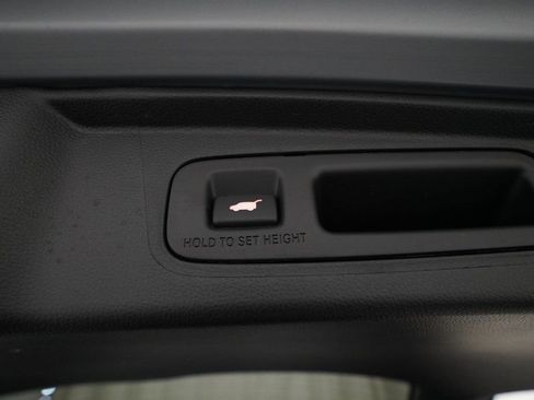 Used 2025 Honda CR-V EX-L image 15