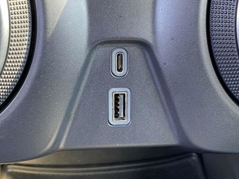 Used 2020 Chevrolet Blazer LT image 31