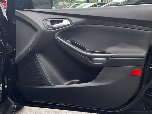 Used 2016 Ford Focus SE image 23