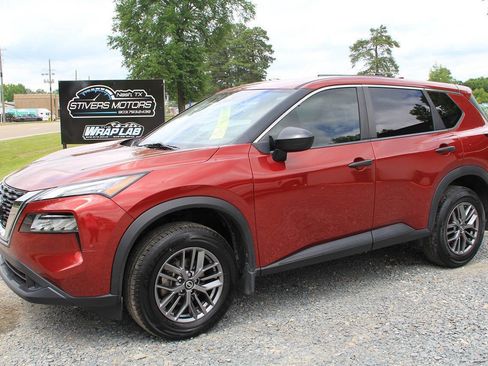 Used 2021 Nissan Rogue S FWD image 4
