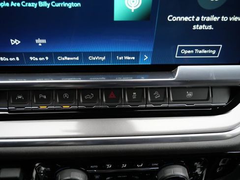 Used 2024 Chevrolet Silverado 1500 High Country w/ Z71 Off-Road Package image 16