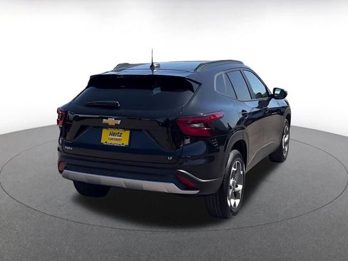 Used 2025 Chevrolet Trax LT FWD image 15