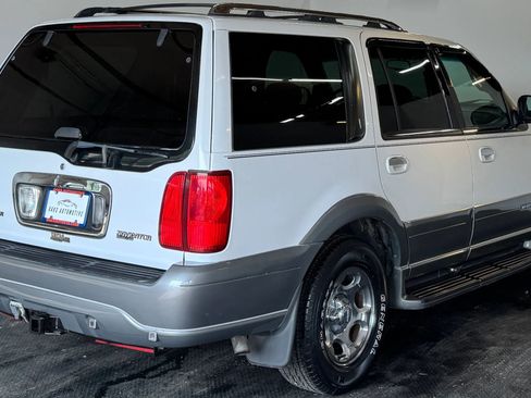 Used 2000 Lincoln Navigator 2WD image 7