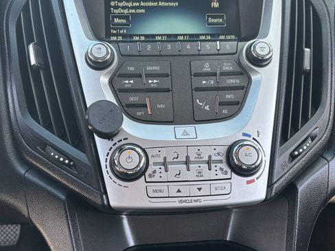 Used 2017 Chevrolet Equinox Premier w/ Enhanced Convenience Package AWD/4WD image 25