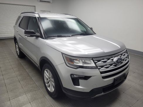 Used 2018 Ford Explorer XLT w/ Equipment Group 202A image 13