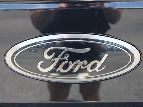 Used 2020 Ford F150 XLT w/ Equipment Group 302A Luxury AWD/4WD image 19