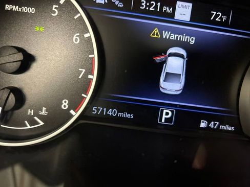 Used 2023 Nissan Maxima SL FWD image 33