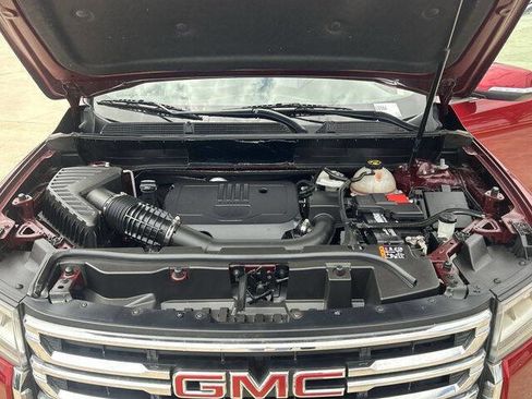 Used 2023 GMC Acadia SLT AWD/4WD image 30