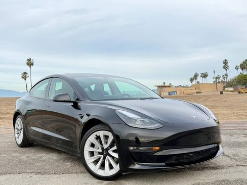 Used 2023 Tesla Model 3 Standard Range RWD image 6