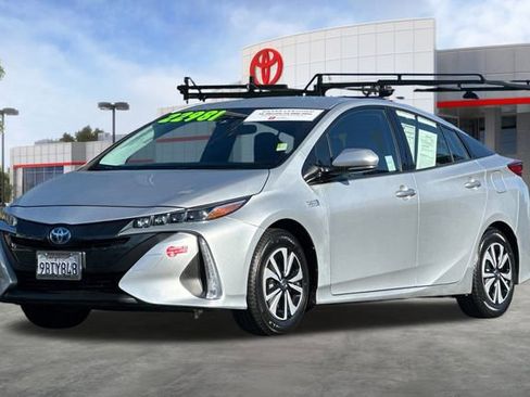 Certified 2018 Toyota Prius Prime Premium image 11