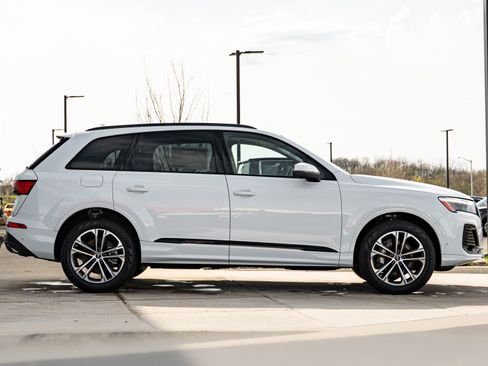 New 2026 Audi Q7 2.0T Premium AWD/4WD image 3