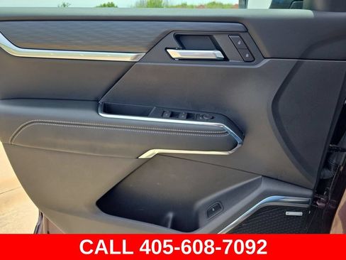 Used 2026 GMC Acadia Elevation w/ Elevation Premium Package AWD/4WD image 28