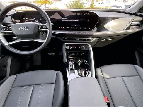 Certified 2025 Audi Q5 Premium Plus w/ Premium Plus image 14