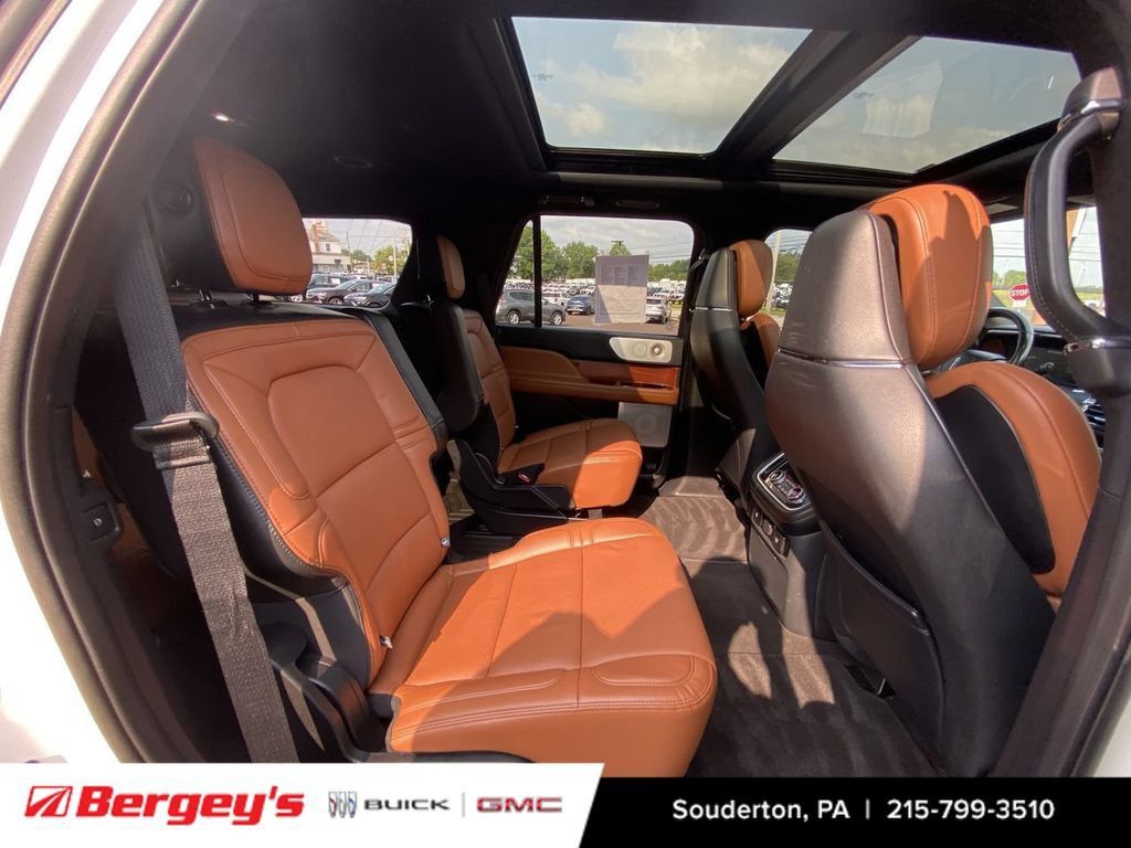 Used 2020 Lincoln Navigator Reserve w/ Equipment Group 208A Reserve AWD/4WD image 30