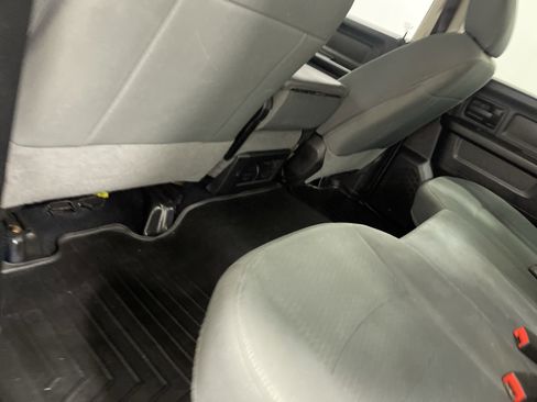 Used 2015 RAM 1500 Express image 17