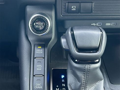 Used 2025 Toyota Land Cruiser image 17