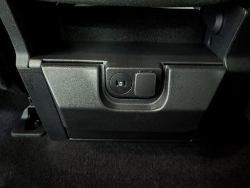 Used 2025 Ford F150 XLT w/ Equipment Group 301A Standard image 11