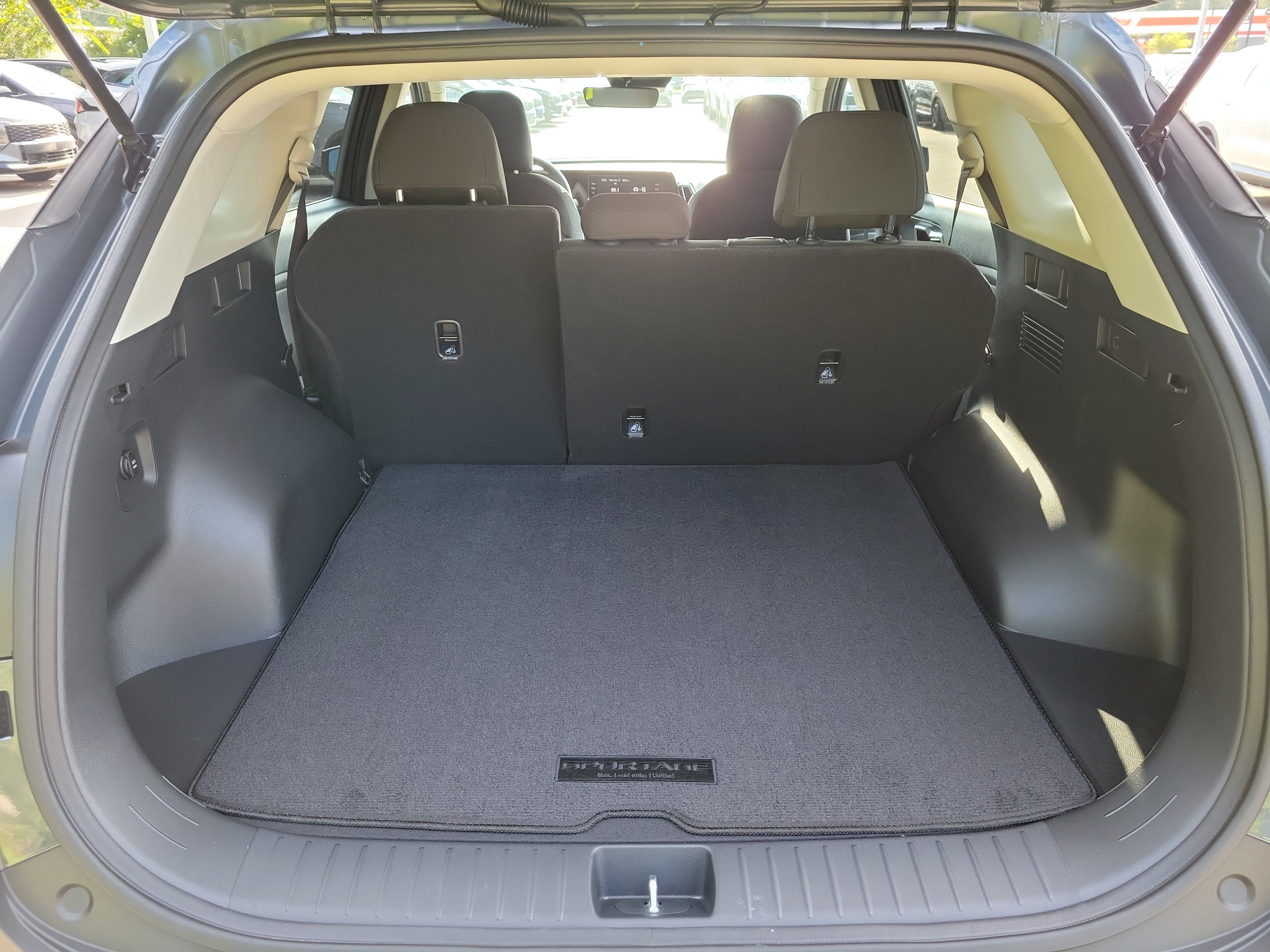 Certified 2025 Kia Sportage LX AWD/4WD image 12