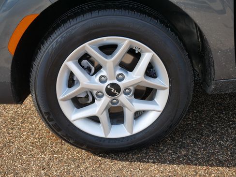 Certified 2025 Kia Soul LX image 15