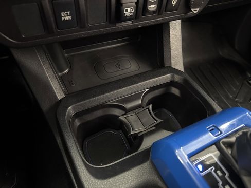 Used 2018 Toyota Tacoma TRD Off-Road image 29