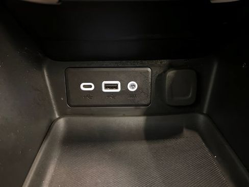 Used 2024 GMC Terrain SLE FWD image 24