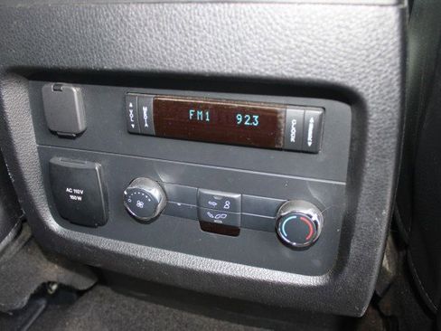 Used 2016 Ford Expedition XLT w/ Equipment Group 202A RWD image 19