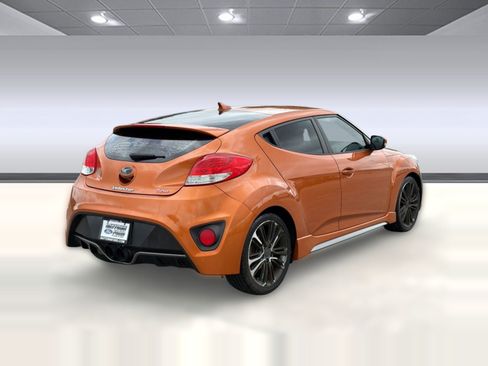 Used 2016 Hyundai Veloster Turbo FWD image 9