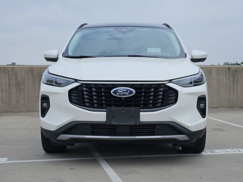 Used 2024 Ford Escape Platinum w/ Premium Technology Package AWD/4WD image 11