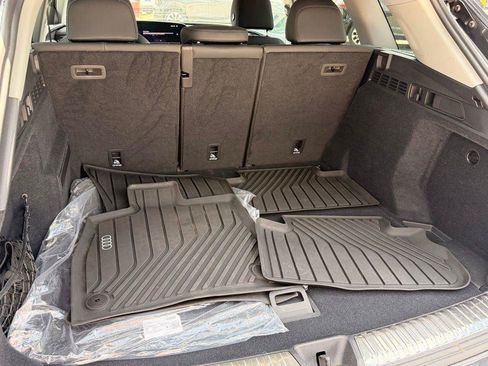 Certified 2025 Audi Q5 Premium w/ Convenience Package AWD/4WD image 17