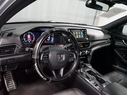Used 2019 Honda Accord Sport image 7