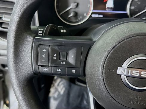 Certified 2024 Nissan Rogue SV FWD image 20
