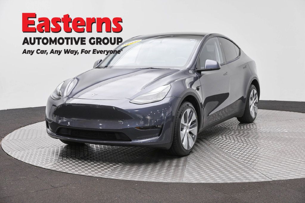 Used 2023 Tesla Model Y Long Range AWD/4WD image 1