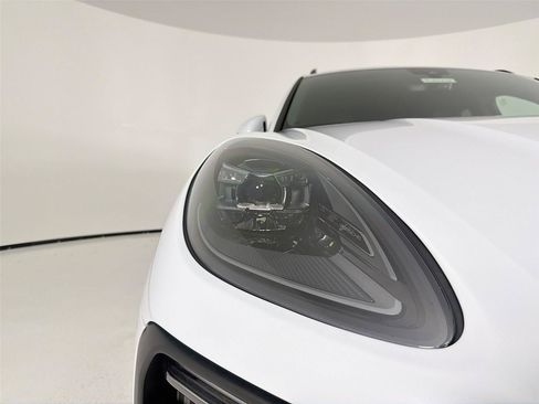 New 2026 Porsche Macan S AWD/4WD image 32