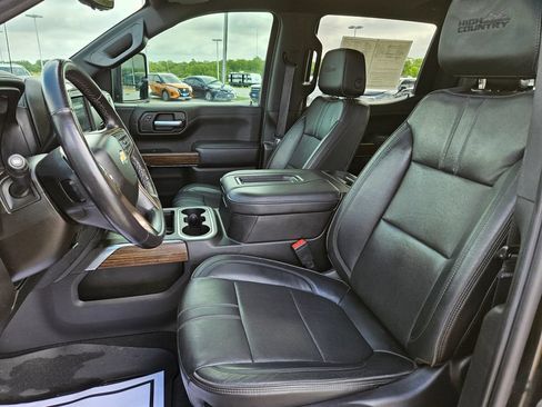 Used 2021 Chevrolet Silverado 1500 High Country w/ Technology Package AWD/4WD image 24