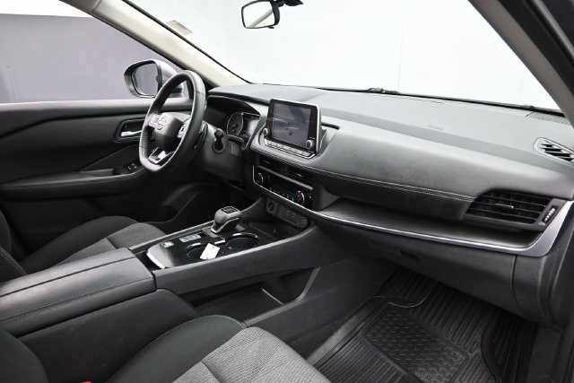Used 2026 Nissan Rogue SV w/ Cold Weather Package FWD image 29
