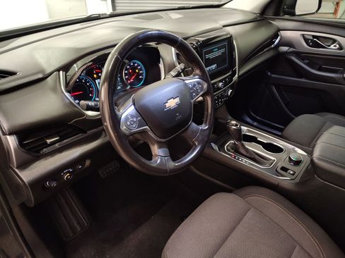 Used 2019 Chevrolet Traverse LT image 4