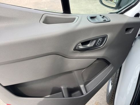 New 2026 Ford Transit 250 148 Medium Roof RWD image 27
