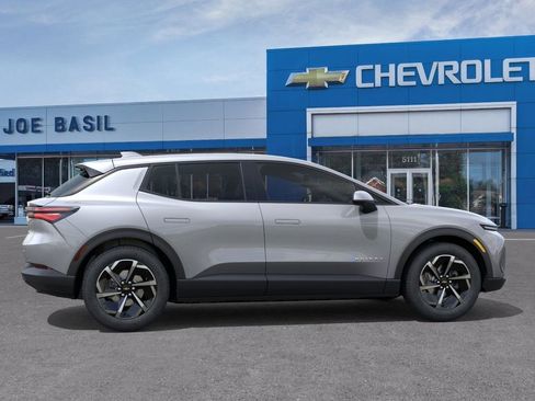 New 2026 Chevrolet Equinox EV LT FWD image 5