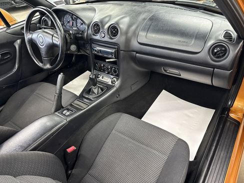 Used 2000 MAZDA MX-5 Miata image 38