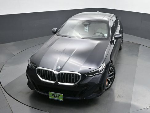 Used 2025 BMW i5 xDrive40 w/ M Sport Package AWD/4WD image 51